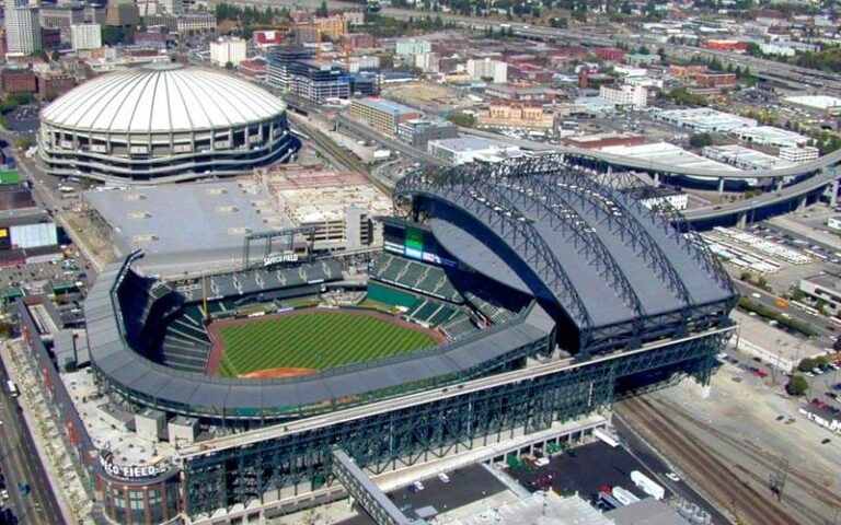 NBA,湖人队喜迎,黄蜂中锋马,米兰体育平台,米兰体育官方网站,米兰体育登录入口,米兰体育app下载