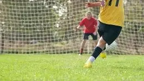 张博源美高联赛全才表现引关注：回国后三号位为何仅限定点作战？