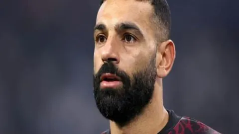 乌拉甲5连胜积分紧逼 防卫者体育换帅存疑